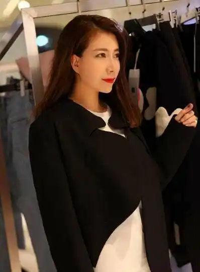 却转身就娶了陈妍希,如今她成为上亿身价董事长_余征瑶_女朋友_大学