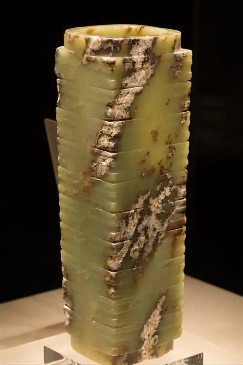 金沙遗址馆藏的十节玉琮