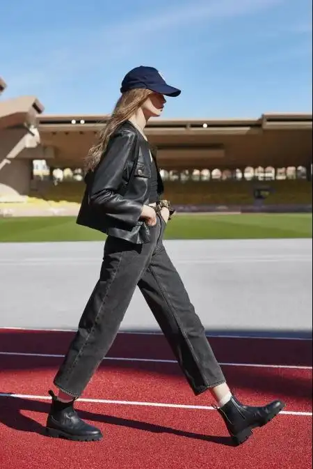 单品流行趋势2021年春夏最时尚的牛仔裤指南