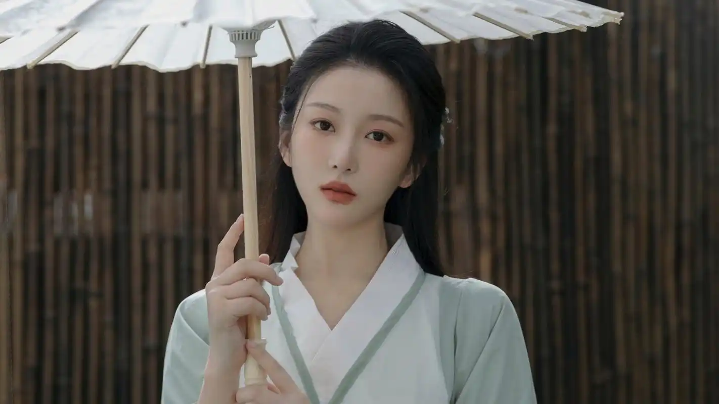 唯美古风古装清纯美女曹婉瑾高清壁纸