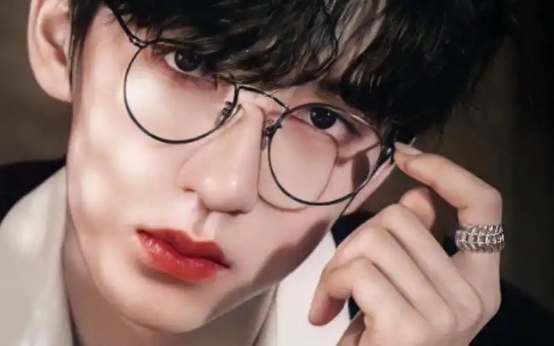 【贺峻霖‖眼镜杀‖白切黑】这脸就该演一次斯文败类!