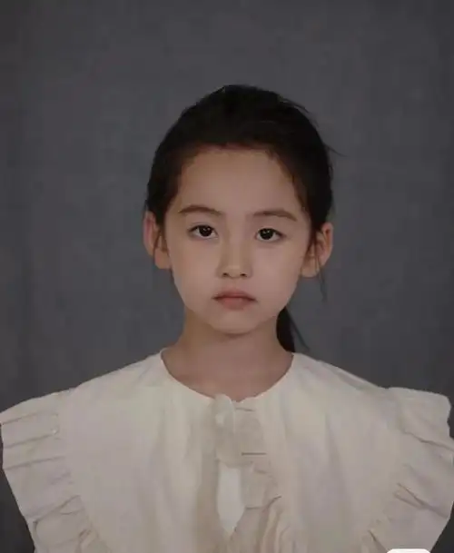 中越混血女孩神颜的父母是什么样子的呢