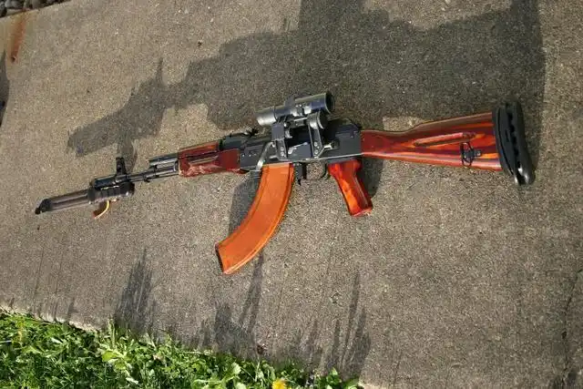 世界十大名枪:之ak47式7.62毫米突击步枪_设计