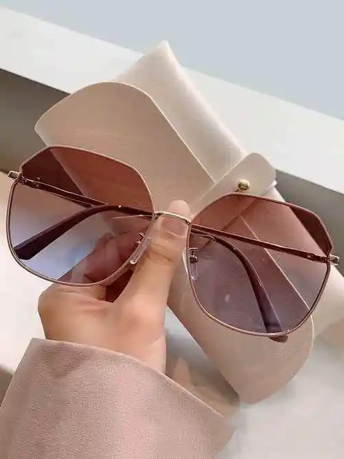 墨镜2021新款潮女小脸近视眼镜一体式女士时尚太阳镜小香适合圆脸