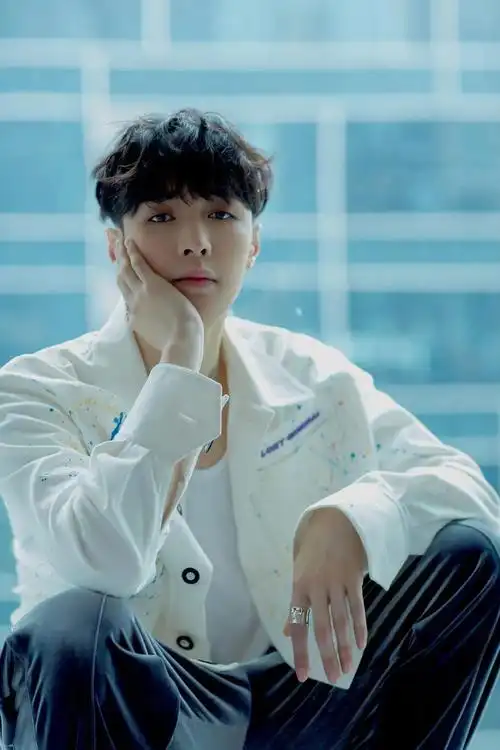 张艺兴南京青奥体育公园奥tv张艺兴到底在努力给谁看