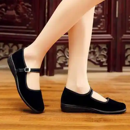 妈妈女式老北京布鞋女平底酒店工作女士黑色布鞋老人春单鞋