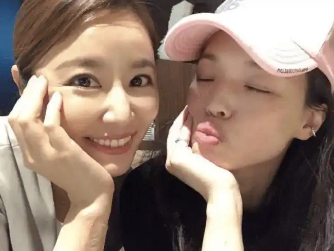 周杰的段位也太高了吧,把林心如近30年的闺蜜变成了自己的好友