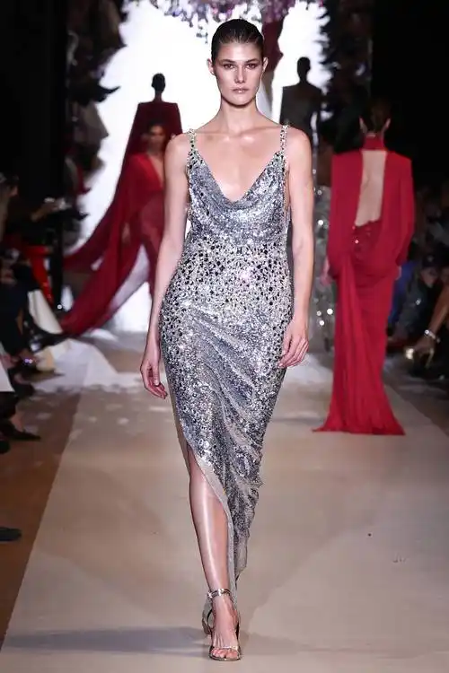 巴黎高级定制周——zuhair murad品牌时装秀_新华社_法国巴黎_欧新