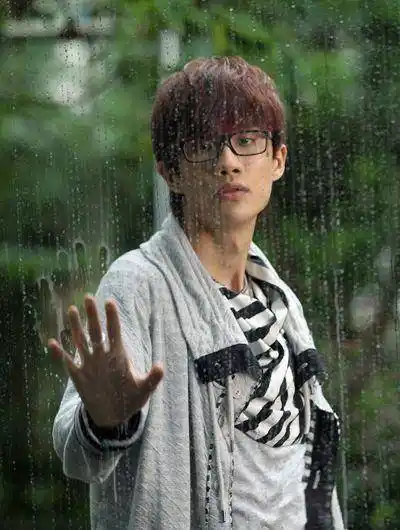 他等歌迷长大后开演唱会,十年前他被指抄袭周杰伦,如今华丽回归_许嵩