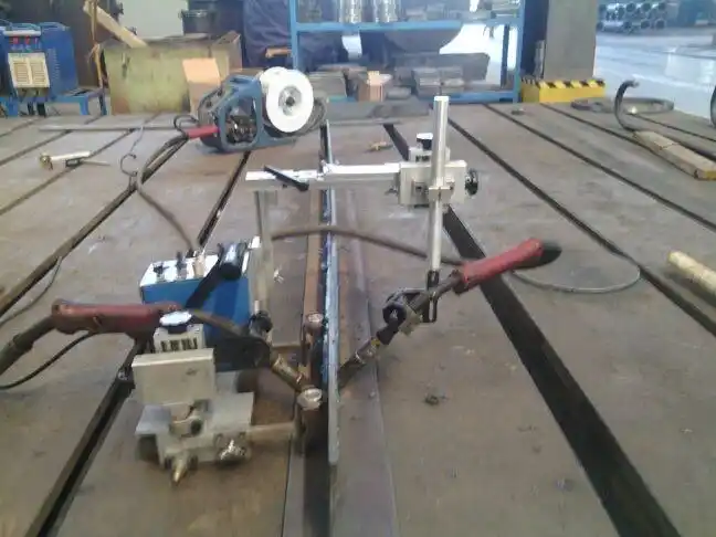 双面角焊自动焊接小车厂家批发供应商