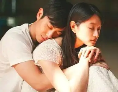 朱亚文老婆晒病照头顶乱发唇色苍白超憔悴素颜状态引热议