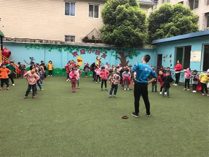 《看谁反应快》