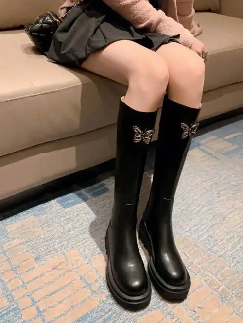 穿精致的靴子当个精致的猪猪女孩儿