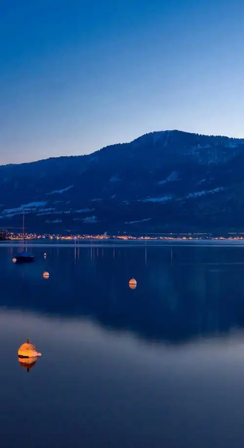 暗蓝色风景手机h5背景