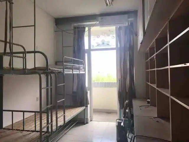 南京师范大学的宿舍是什么样子的?住在里面爽不爽?