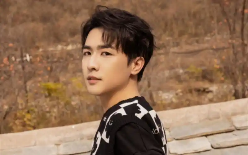 【张思王之】230114 小年直播喊麦整活儿 继刘明月之后再被〖大哥大姐