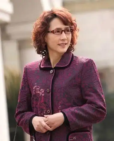 现在老年人流行什么颜色学习这三种颜色选择方法你的发色就由你决定了