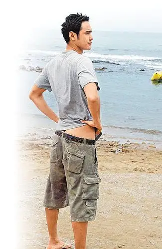 阮经天裸泳水下除裤 粉丝失望