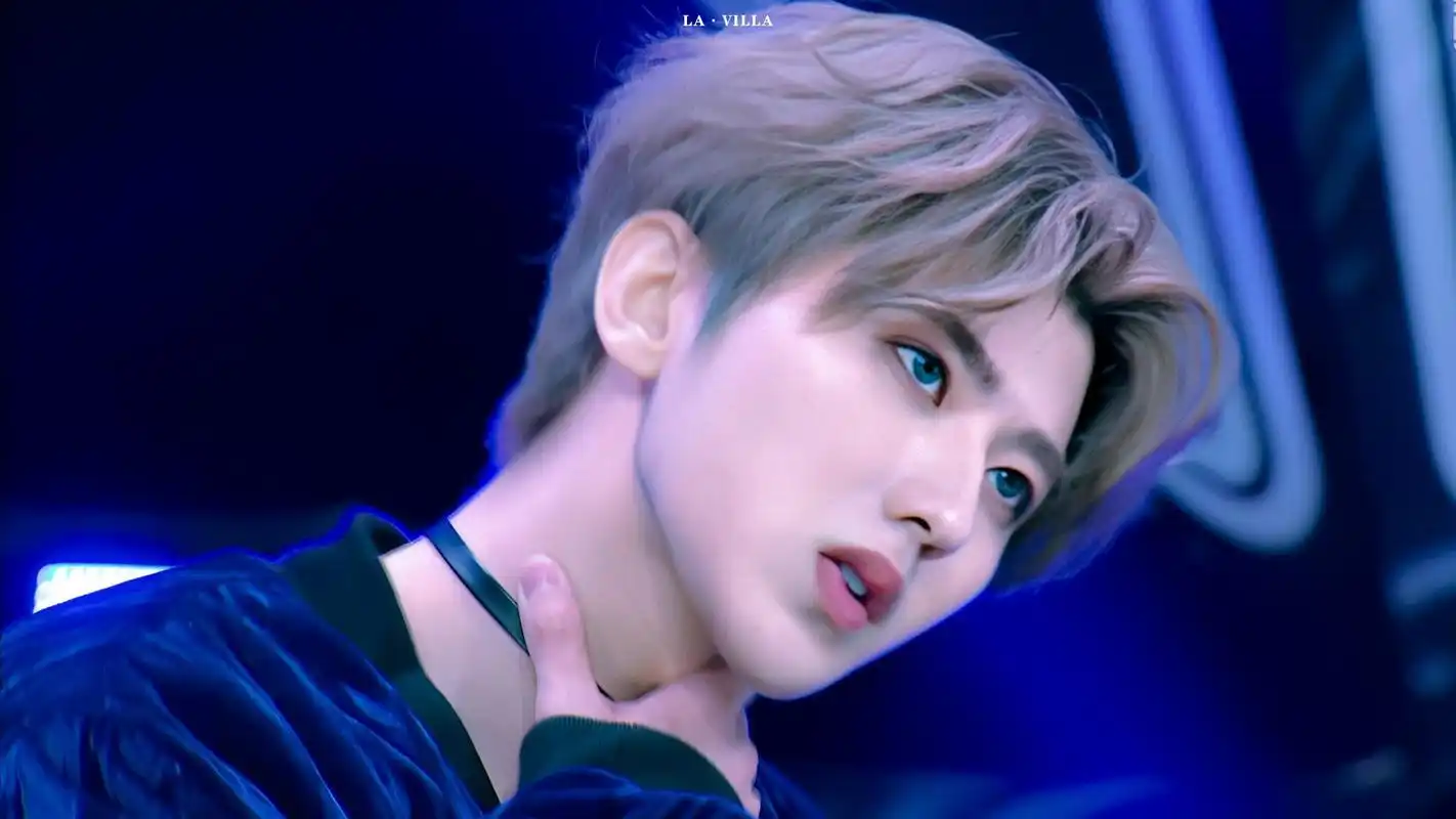 蔡徐坤销量超越华晨宇:华语乐坛的无限风光和悲凉光景