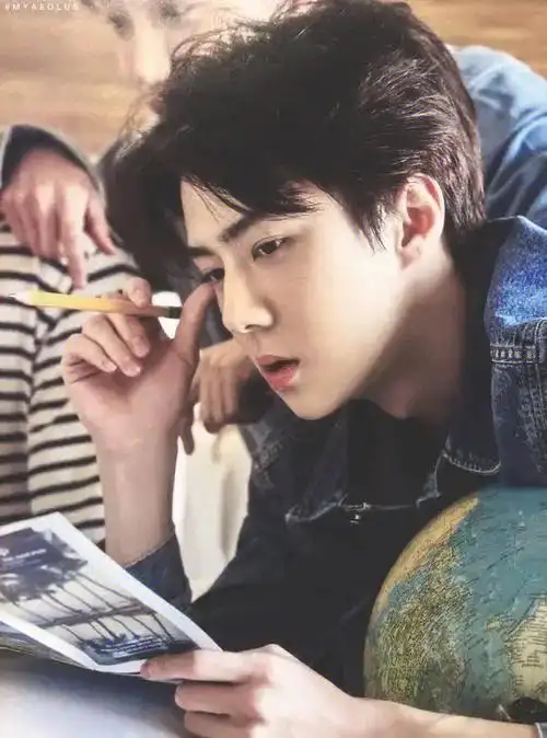 真的是初心呀从刚出道的小奶包到现在的成熟稳重,wuli世勋真的长大了