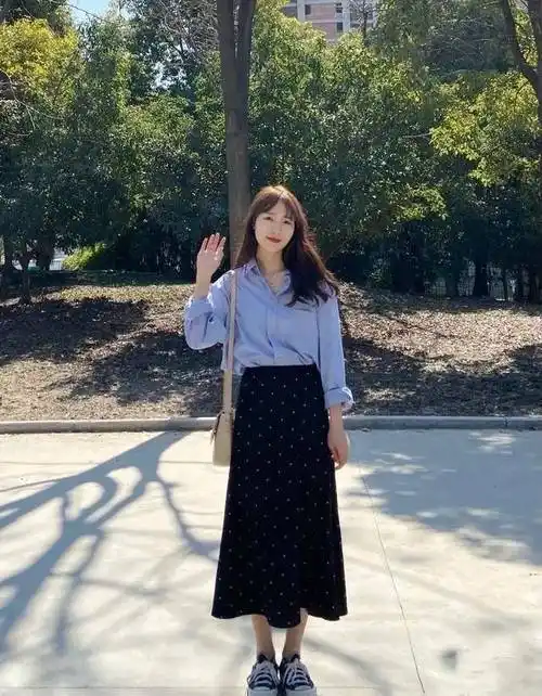 "衬衫 半身裙"=2021年春夏最高级搭配,优雅时髦又减龄_裙子_感觉_时尚
