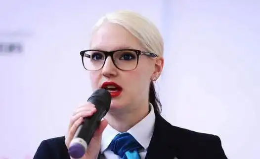 撒贝宁前妻的现状,撒贝宁的前任老婆