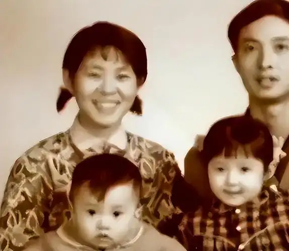 不生孩子李健结婚19年后与妻子的二人世界依旧很甜蜜