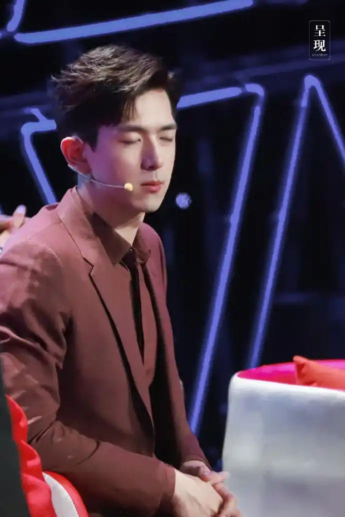 李现春晚直通车全程cut超甜的现男友精彩助梦瞬间