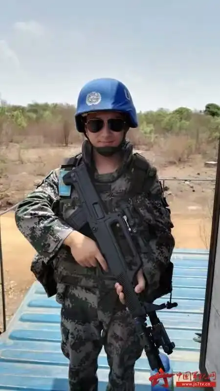 李磊:用生命践行使命的"蓝盔勇士"