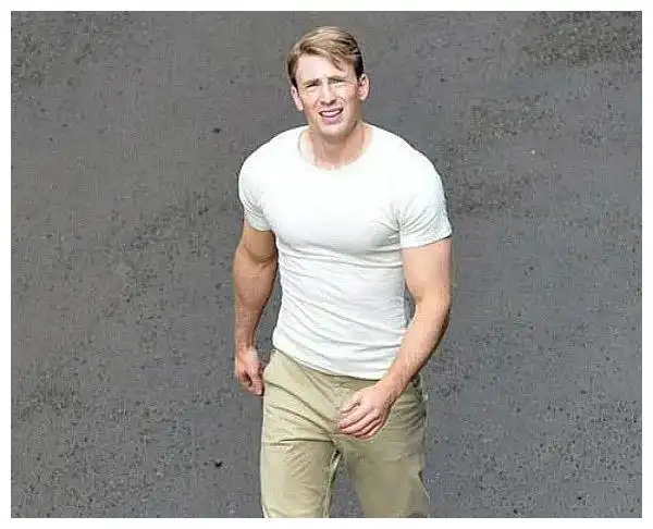 美国队长私照泄露全世界疯狂网友这肉体太可了