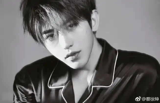 蔡徐坤##蔡徐坤新歌afterglow