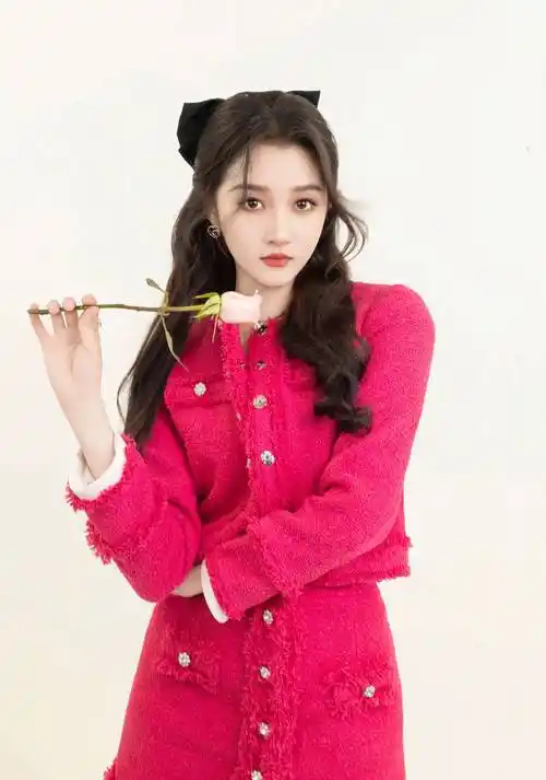 关晓彤代言天然呆餐饮再被执行35万!