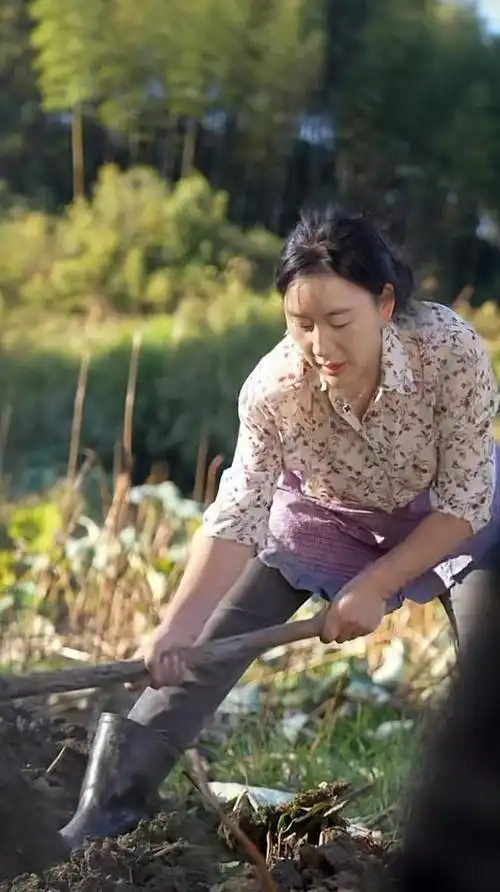 全网都想娶的单亲妈妈从负债80万到身价千万央视出面点名表扬