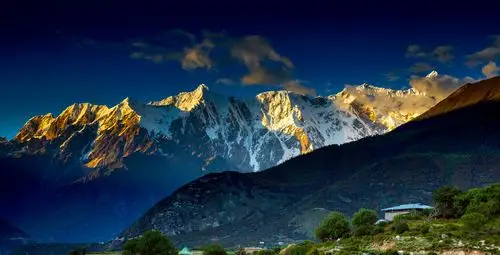 中国最美山峰——南迦巴瓦.