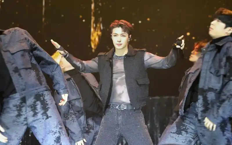 张艺兴东京粉丝见面会《honey》