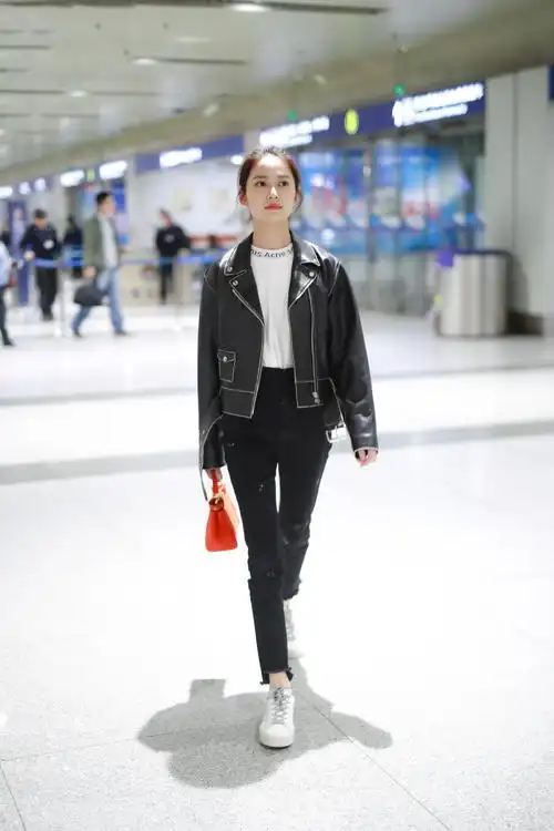 陈钰琪有80斤大腿和小腿几乎一样细这腿得唐嫣真传了