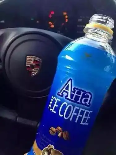 用跑车在朋友圈装逼大法文案都给你准备好了