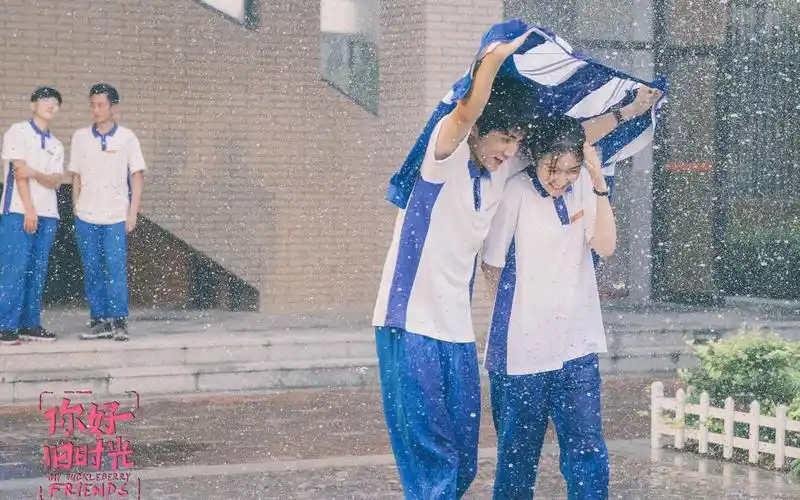 现代青春校园甜宠小说_好看的电视剧青春甜美剧情_颜值高青春校园英剧