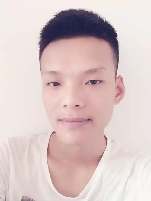 求大神帮我把衣服p成白色衬衣,谢谢