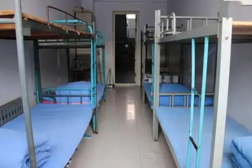 学生宿舍三,教室拆分——实行小班教学,每个班拆分为两个平行班