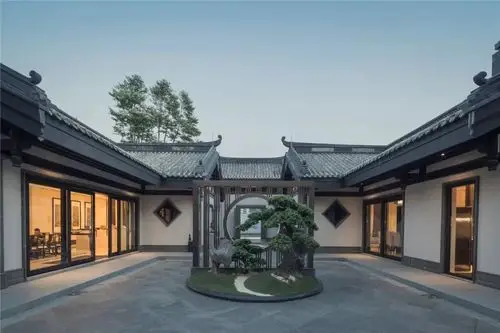 土豪砸下5亿,打造第一园林别墅,里面1张桌子你都买不起!