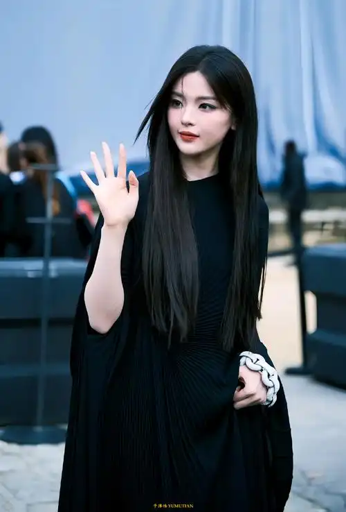 杨超越2024年3月巴黎时尚周咨询美图视频汇总以及其他