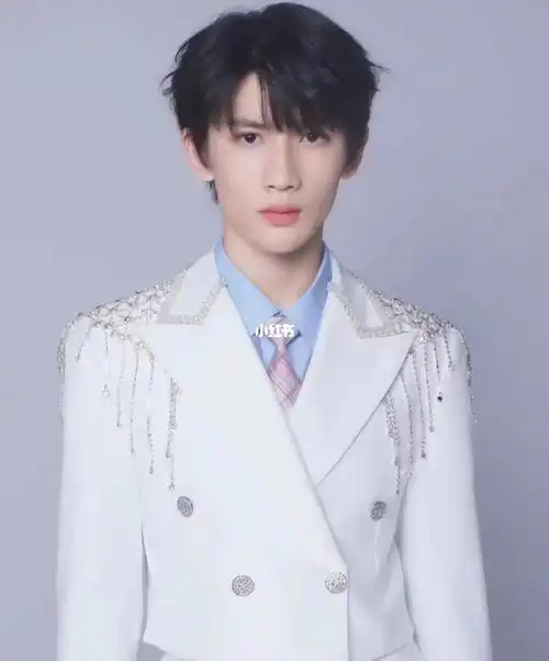 tf家族三代时代峰峻余宇涵顺走一个极禹