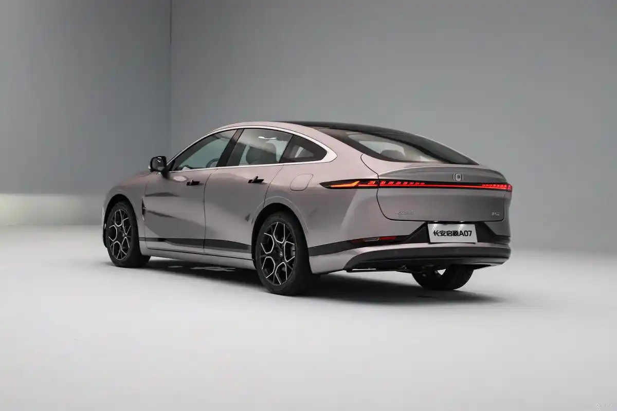 瞄准大气稳重家用市场,长安启源a07正式亮相