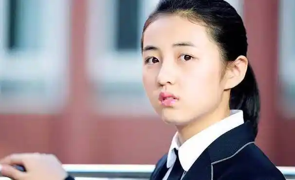 张子枫获亚洲电影节提名,8岁成为百花奖得主,顶流明星自愧不如