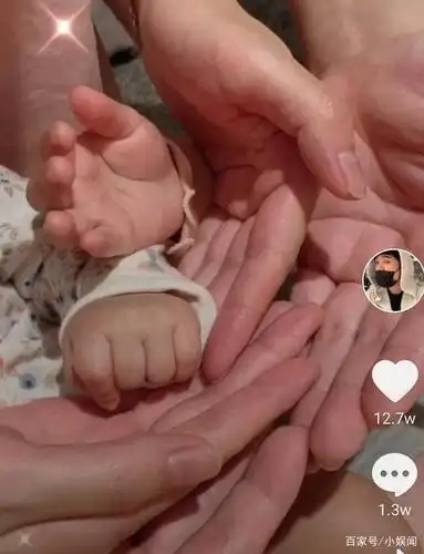 早在去年9月,有媒体拍到张子萱小腹凸起,张子萱就被传怀二胎.