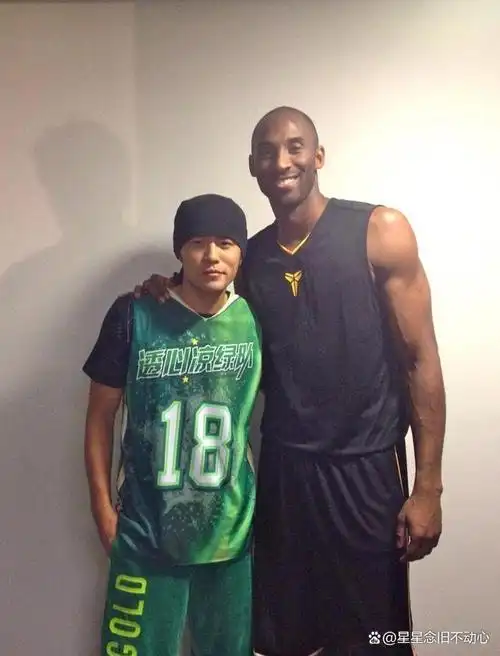 周杰伦与科比在2011年的合作是一段留给粉丝们的难忘回忆.