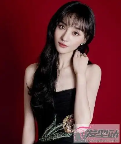 郑爽长发烫发发型妩媚优雅散发女人味