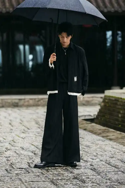 易大千度华年##度华年