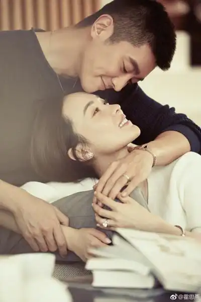 明星七夕合体秀恩爱霍建华林心如罕见亲吻杜江霍思燕亲密对视